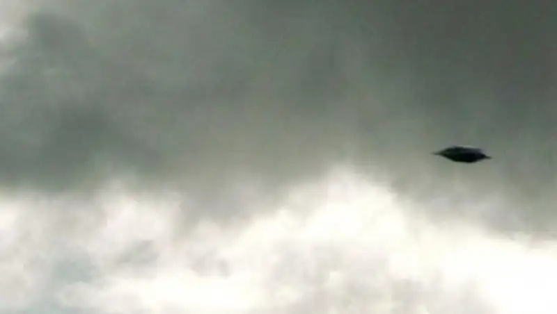 Видео НЛО над Бристолем попало в Сеть