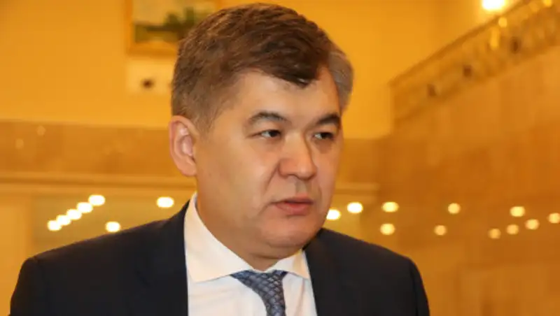 Призывающих к отставке министра Биртанова студентов пригласили на диалог