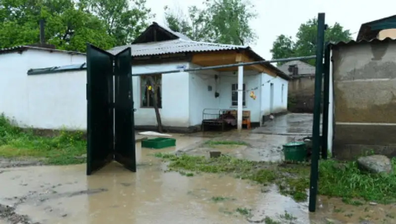 Из-за продолжающихся дождей повысился уровень воды в реках Туркестанской области