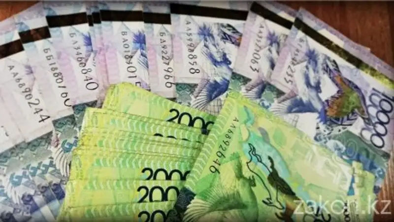 Номинальная средняя зарплата в РК составила 166,1 тысяч тенге