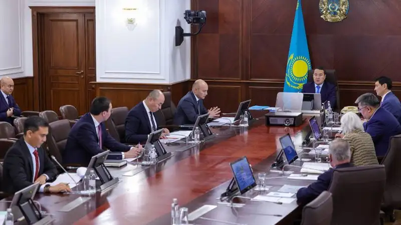 Алихан Смаилов провел заседание Совета директоров холдинга "Байтерек"
