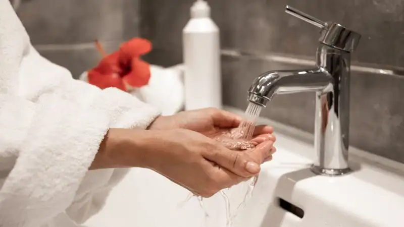 Воды нет, но платить приходится – жители "Акжара" обратились к Досаеву