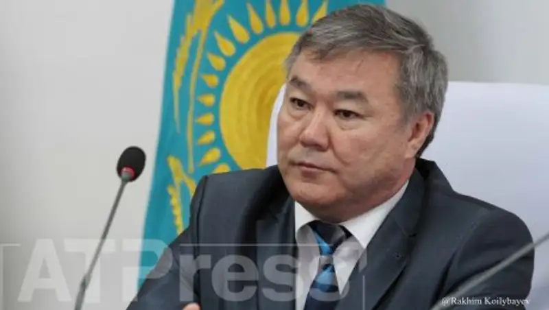 В Атырау районный аким признался в коррупции