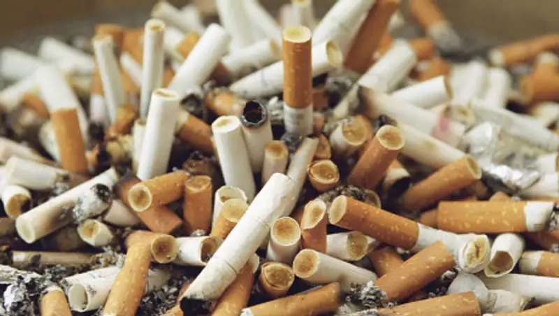 Насколько страшен коронавирус для курильщиков, рассказал врач