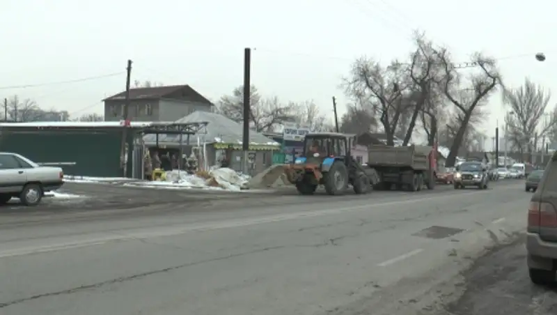 Природоохранная полиция Алматы прошлась с рейдом в районе рынка Тастак