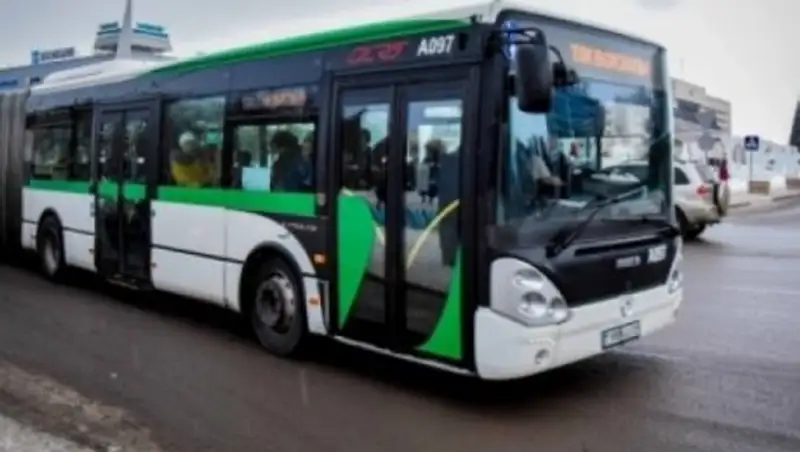 Маршруты некоторых столичных автобусов временно изменят