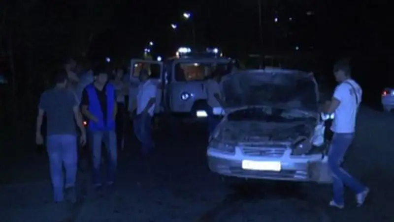 «Тойота» и «Лексус» не поделили дорогу в Алматы