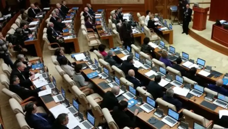 Прямая трансляция пленарного заседания Мажилиса Парламента РК