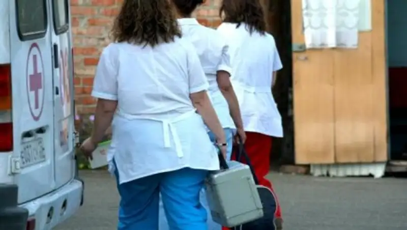 В Рудном мать погибшей при родах женщины избила главврача