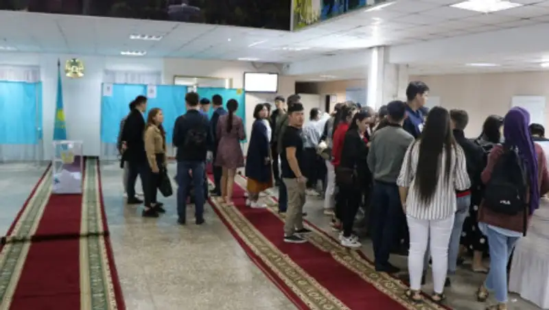 "Меня выгнали" - наблюдатели рассказали о случае с алматинским исполнителем на выборах