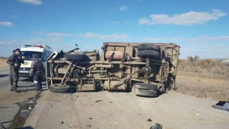 Двое погибших, шестеро госпитализированы – ДТП в Актюбинской области