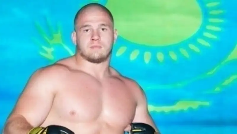 Артем Резников проиграл нокаутом на турнире по ММА в Санкт-Петербурге