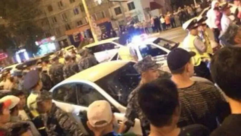 Водитель, сбивший двух девушек в Актобе, оказался военным