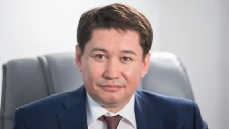 Аким Усть-Каменогорска уходит в отставку из-за болезни отца