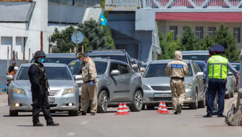 В Нур-Султане и Алматы убрали блокпосты