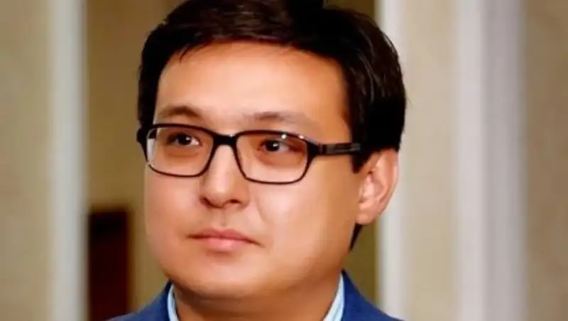 Артур Нигметов назначен директором Службы центральных коммуникаций