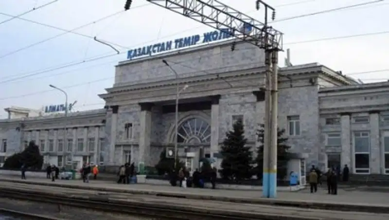 Антикоррупционщики Алматы ведут борьбу с посредниками на вокзалах