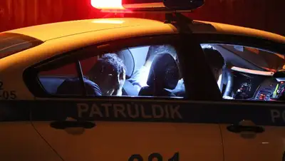 Грабитель сорвал с женщины золотую цепочку в Астане, фото - Новости Zakon.kz от 01.10.2022 17:04