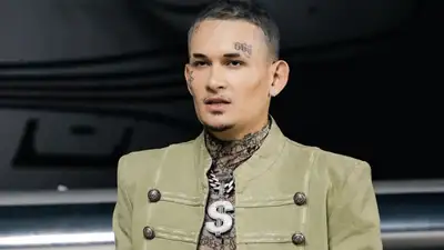 певец, артист, обвинение , фото - Новости Zakon.kz от 25.11.2021 19:23