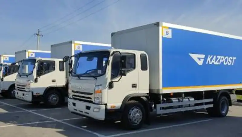 Казпочта обновляет свой автомобильный парк отечественными машинами
