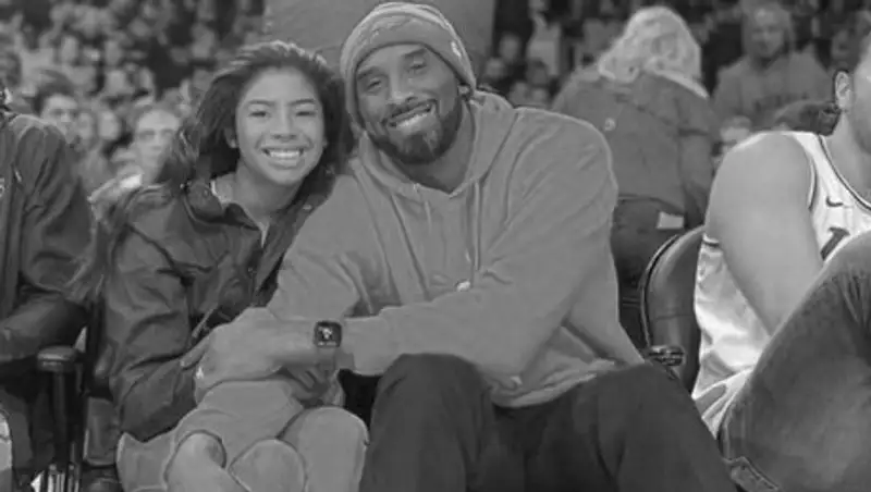 Дочь Коби Брайанта погибла вместе с отцом при крушении вертолета