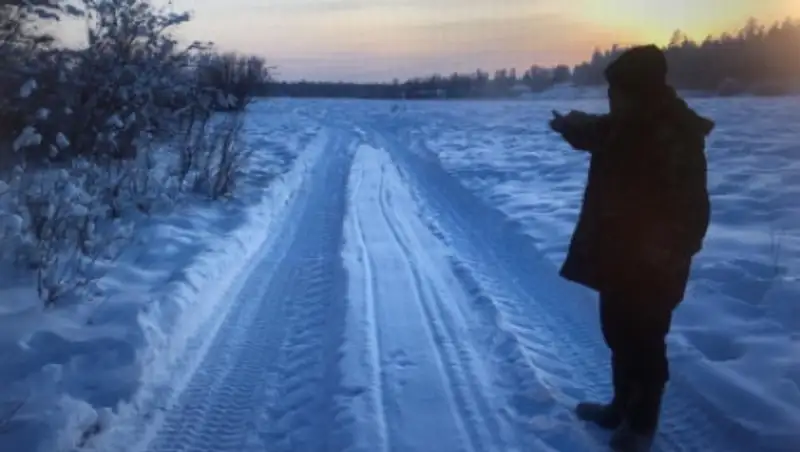 Мужчина замерз насмерть по пути на похороны замерзшего насмерть родственника