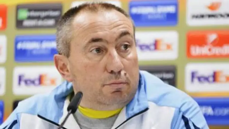 Стойлов осудил картинку Бората от "Спортинга" и ответил на вопрос о возможном уходе