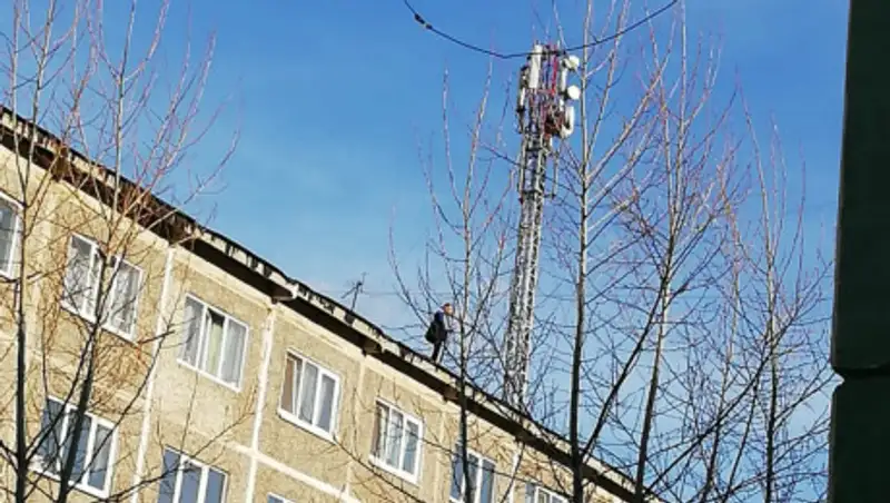 В Усть-Каменогорске мужчина дважды пытался покончить с собой на глазах у очевидцев
