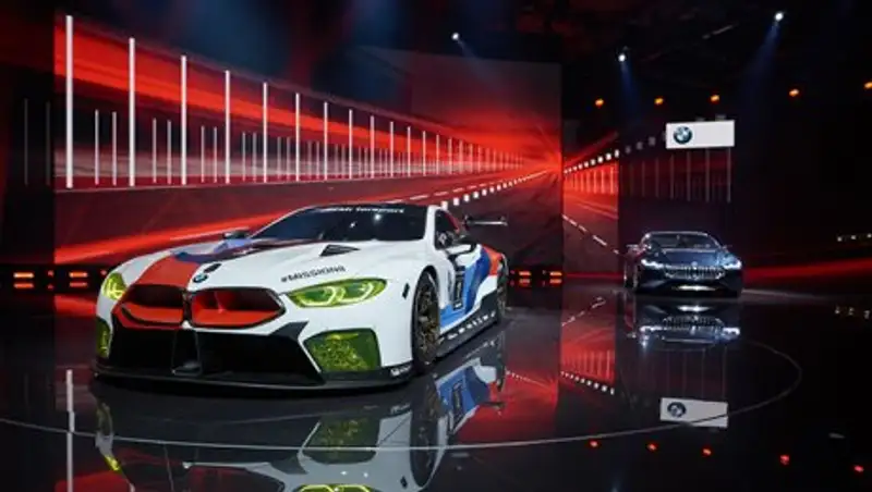 BMW представила гоночную «Восьмерку»