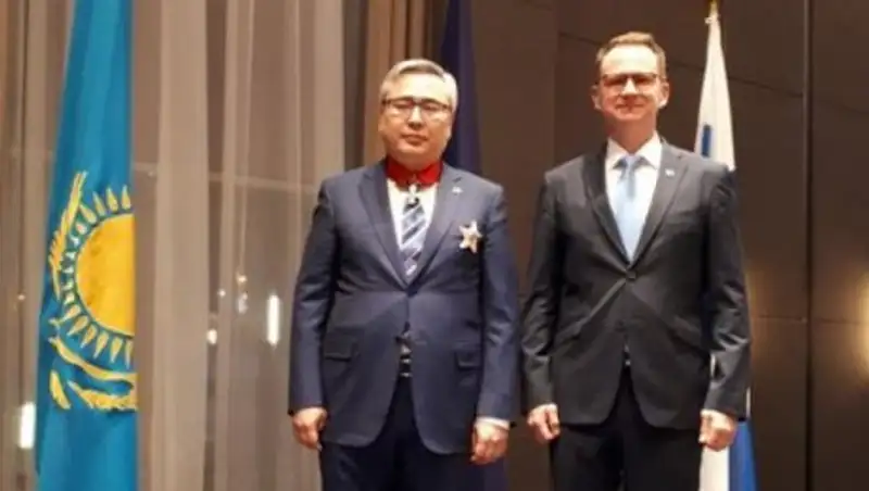 Вице-министр иностранных дел Казахстана награжден госнаградой Финляндии