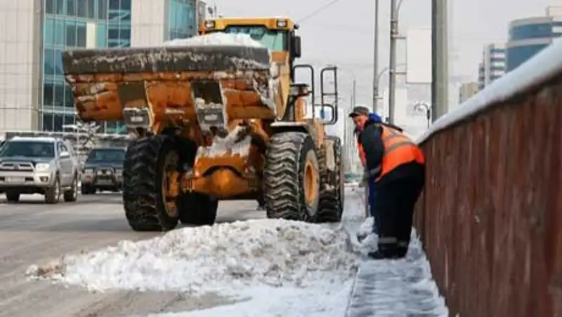 Дороги закрыты по всем направлениям из Астаны