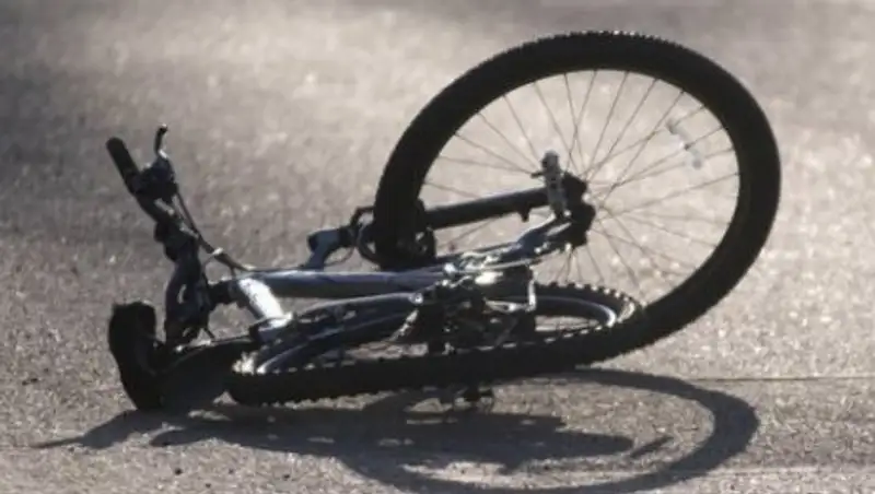 В Бразилии велосипедист чудом выжил в аварии