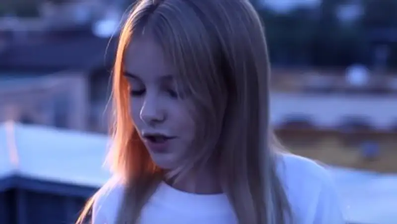 Данэлия Тулешова успешно перепела песню Rihanna