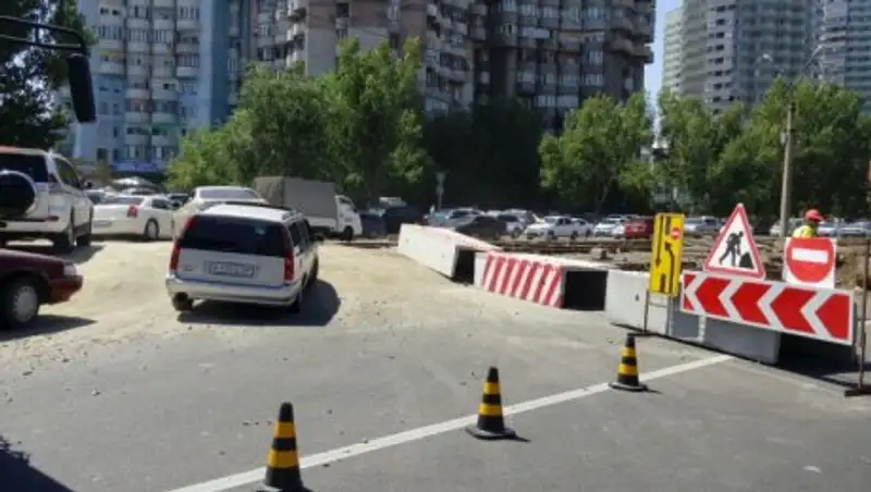 В Алматы движение по улице Толе би будет затруднено из-за ремонта