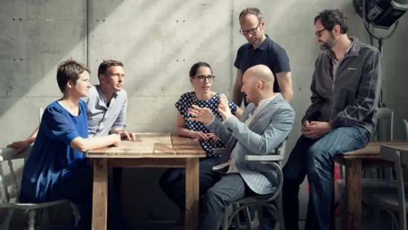 Разговоры о работе снижают ее продуктивность - ученые