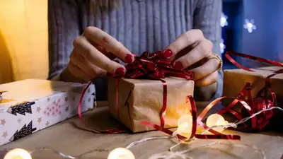 подарки, Новый год, упаковка подарков, фото - Новости Zakon.kz от 29.12.2022 11:00