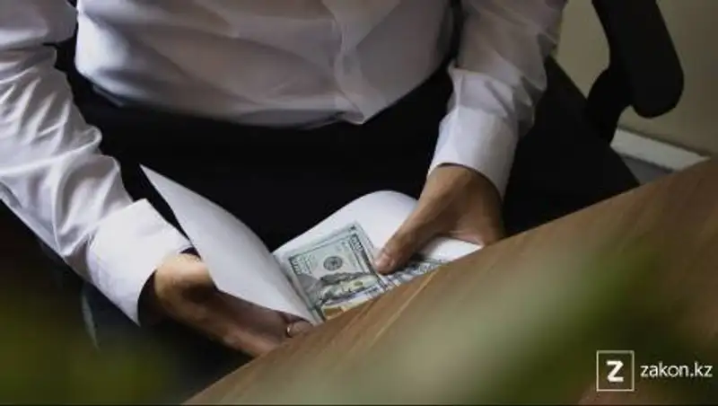 Полицейские украли премиальные деньги в Атырауской области