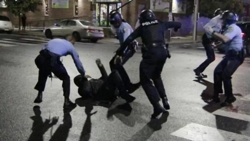 В США полицейские опять застрелили афроамериканца - теперь в Филадельфии