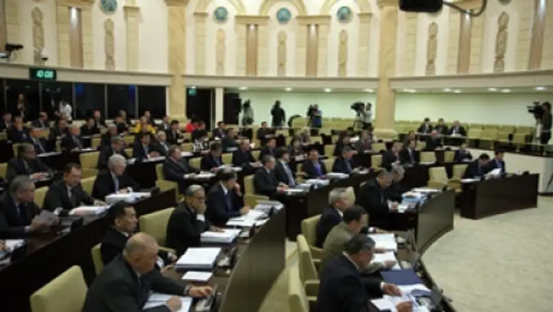 Сенат одобрил законопроект, продлевающий легализацию имущества до 31 декабря 2016 года