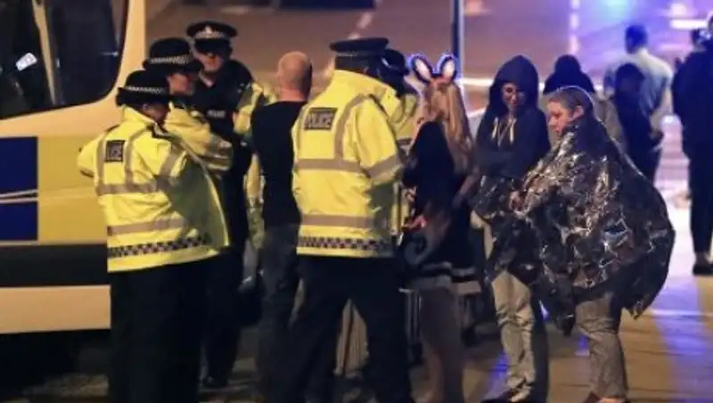 В результате взрыва в Манчестере погибли 22 человека 