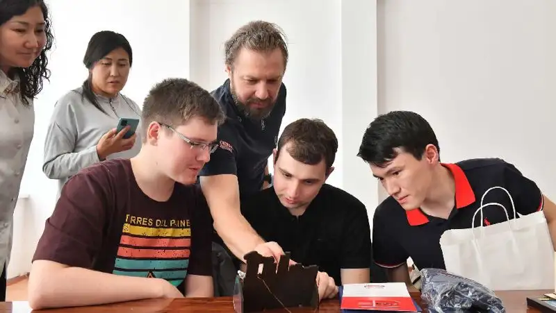 «АрселорМиттал Темиртау» поддержал республиканский хакатон