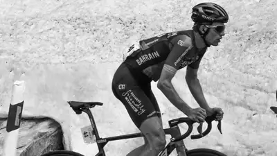 26-летний велогонщик скончался после аварии на "Туре Швейцарии", фото - Новости Zakon.kz от 16.06.2023 21:31