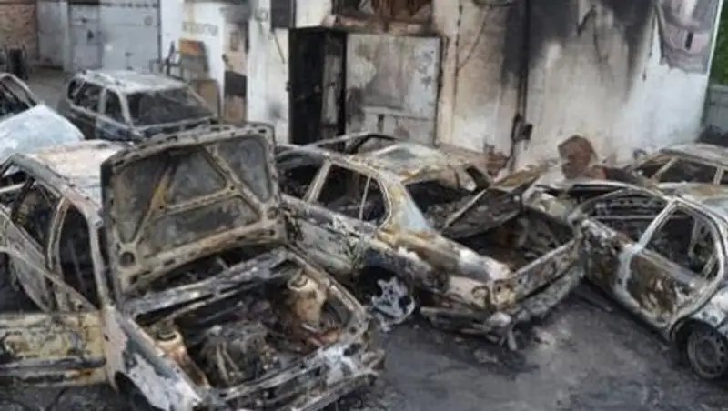 В организации пожара на СТО, где сгорели 9 автомобилей, подозревают её бывших работников