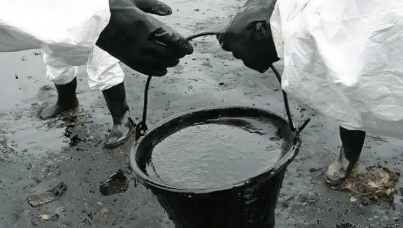 Разлив более 200 тонн нефти произошел у берегов Иордании