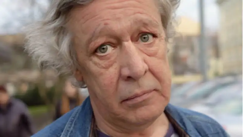 Ефремов готов усыновить детей погибшего в ДТП Захарова