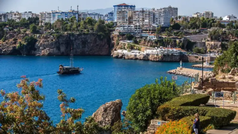 Минздрав Турции опроверг информацию о вспышке коронавируса на курортах