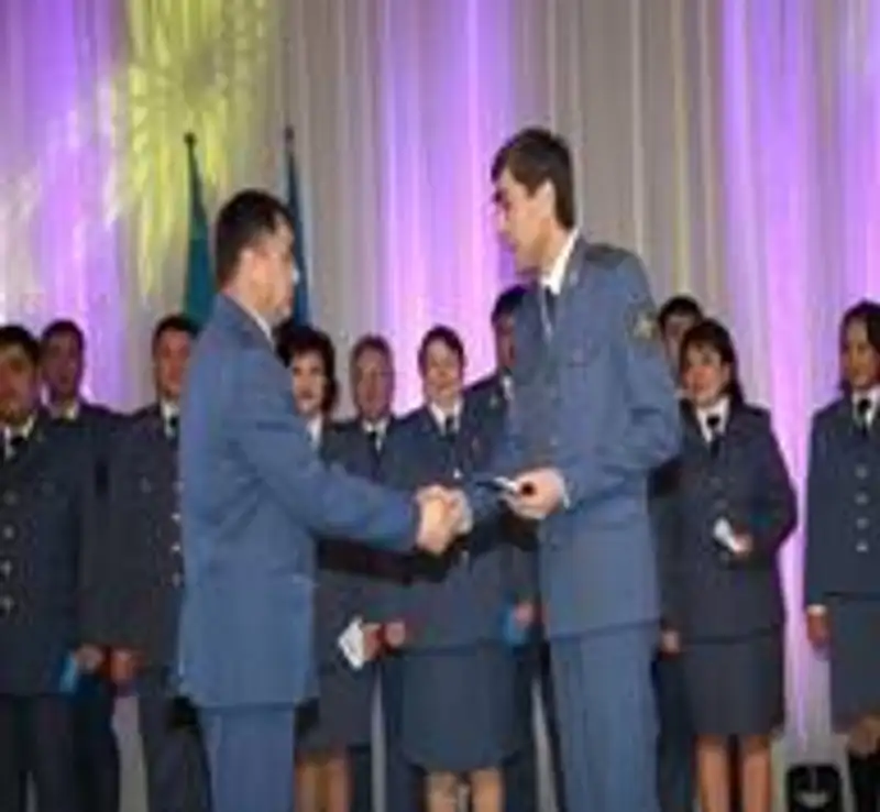 Департамент таможенного контроля по г. Алматы отметил 20-летие со дня образования таможенных органов РК, фото - Новости Zakon.kz от 14.12.2011 00:51