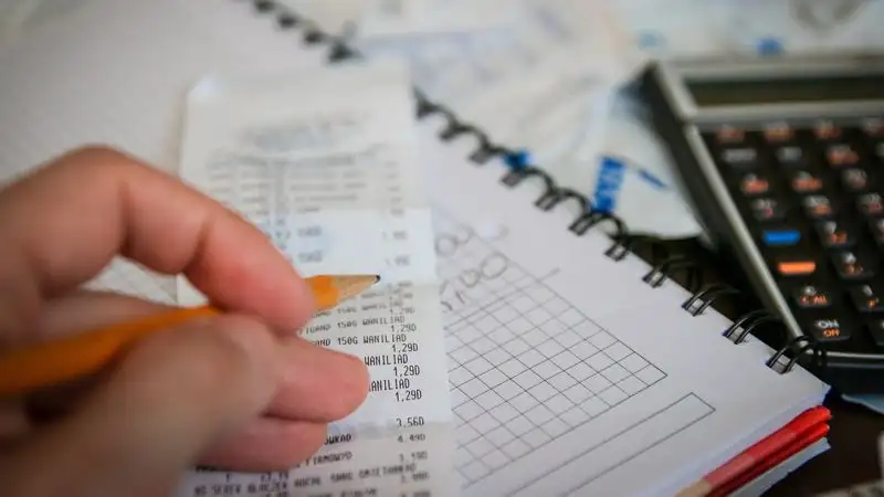 Почему растут цены на коммунальные услуги и топливо в Казахстане