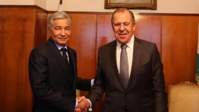 Посол Казахстана в России Тасмагамбетов встретился с главой МИД РФ Лавровым