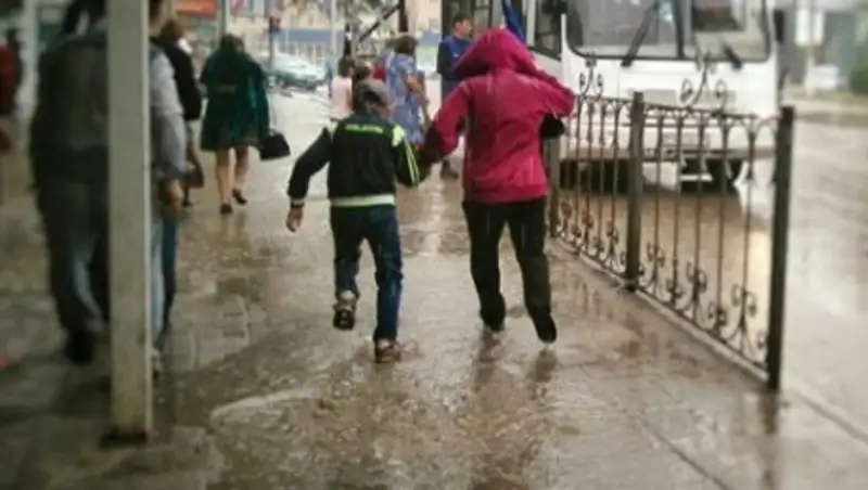 В Актюбинской области после дождя подтопило 47 дворов и 7 частных жилых домов